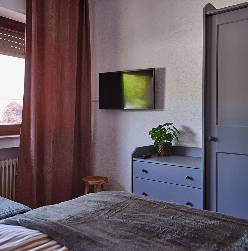 Katarinas House Mit 2 Fewo Stilvoll, Gemuetlich & Zentral Boxspringbett, Parkplatz, Balkon Oder Garten 뫼르스 외부 사진