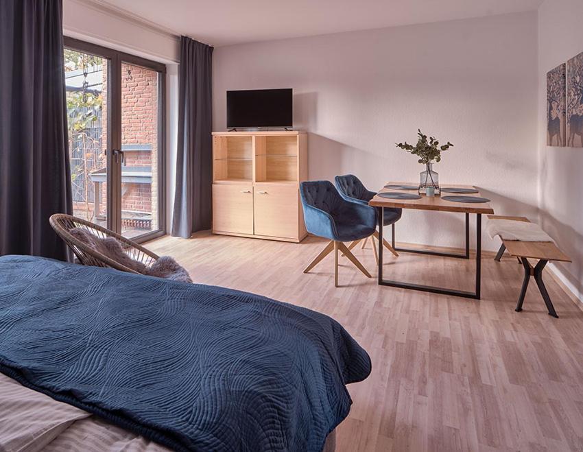 Katarinas House Mit 2 Fewo Stilvoll, Gemuetlich & Zentral Boxspringbett, Parkplatz, Balkon Oder Garten 뫼르스 외부 사진