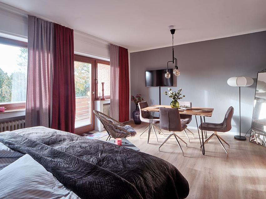 Katarinas House Mit 2 Fewo Stilvoll, Gemuetlich & Zentral Boxspringbett, Parkplatz, Balkon Oder Garten 뫼르스 외부 사진