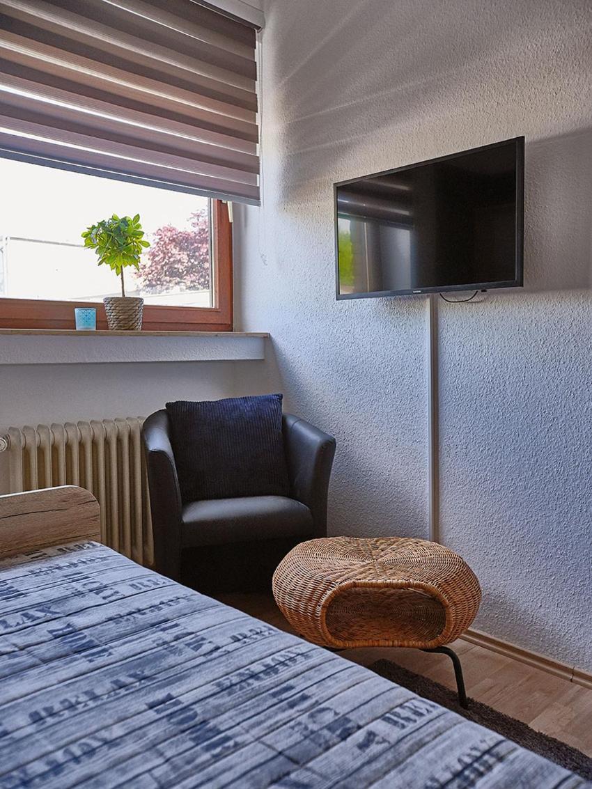 Katarinas House Mit 2 Fewo Stilvoll, Gemuetlich & Zentral Boxspringbett, Parkplatz, Balkon Oder Garten 뫼르스 외부 사진
